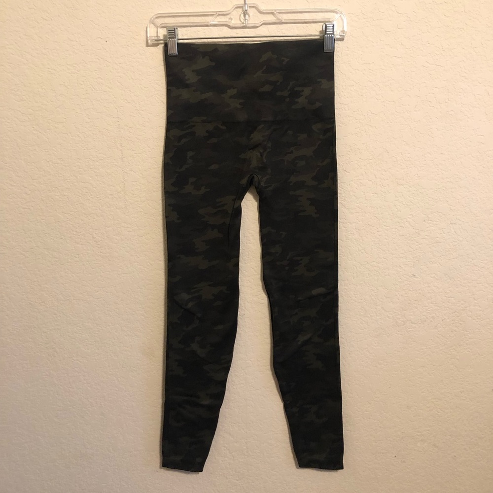 Spanx Look At Me Seamless Leggings Green Camo Large - Picture 1 of 4